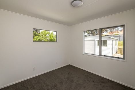 Photo of property in 76 Queens Road, Waikanae Beach, Waikanae, 5036