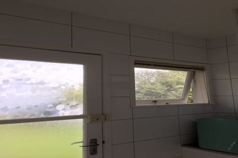 Photo of property in 300 Pakuranga Road, Pakuranga Heights, Auckland, 2010