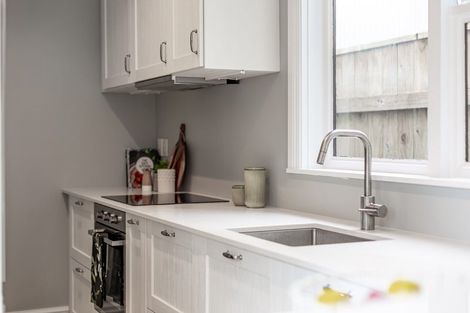 Photo of property in 4 Brougham Street, Mount Victoria, Wellington, 6011