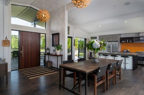 Photo of property in 5 Peregrine Place, Kinloch, Taupo, 3377