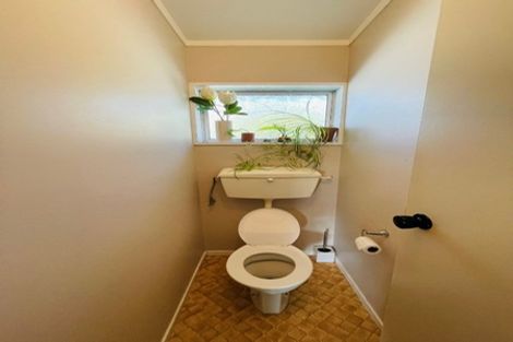 Photo of property in 1/17 Ballater Place, Highland Park, Auckland, 2010