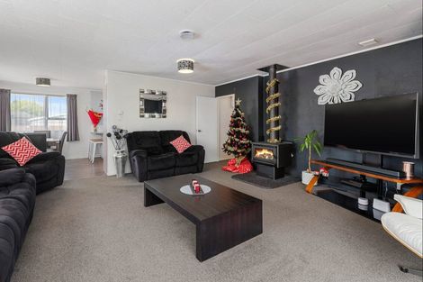 Photo of property in 42 Barnard Road, Fairy Springs, Rotorua, 3015