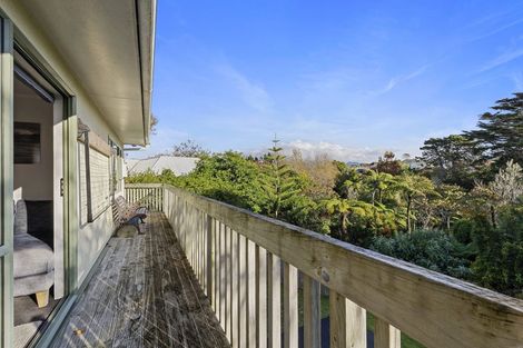 Photo of property in 142 Seaview Road, Westown, New Plymouth, 4310