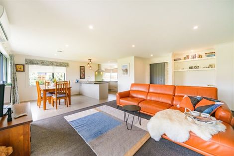 Photo of property in 27 Macdonald Heights, Feilding, 4702