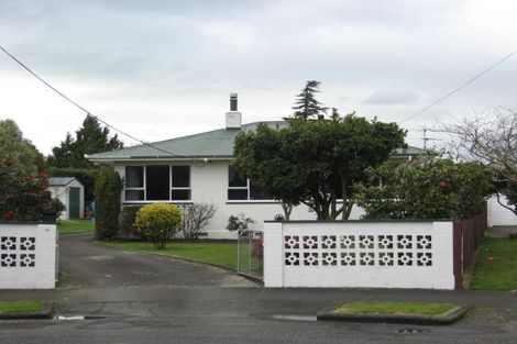 Photo of property in 16 Madden Place, Solway, Masterton, 5810