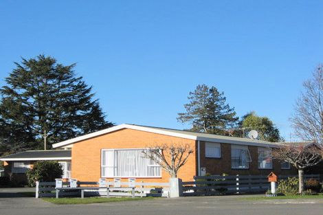 Photo of property in 7a Calder Place, Winton, 9720