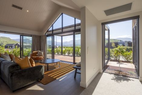 Photo of property in Kawarau Heights, 22 Kawarau Heights Boulevard, Lake Hayes, Queenstown, 9304