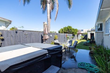 Photo of property in 39 Darlington Street, Ngatea, 3503