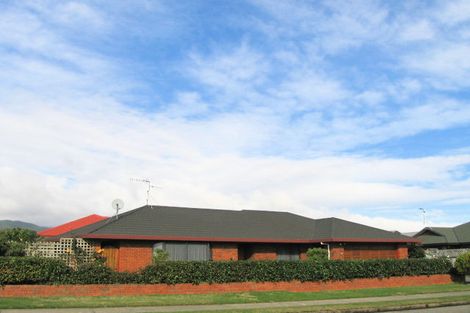 Photo of property in 74 Cedar Drive, Paraparaumu Beach, Paraparaumu, 5032