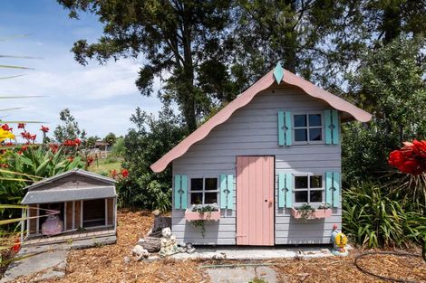 Photo of property in 104 Ferry Road, Clive, 4102