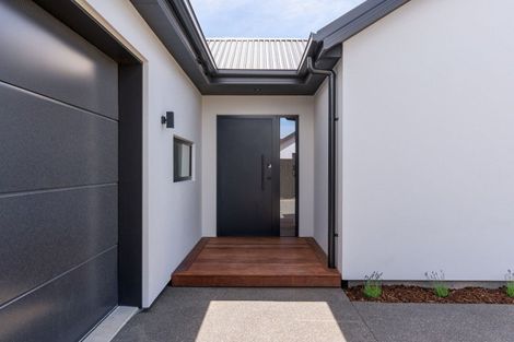 Photo of property in 98a Aorangi Road, Bryndwr, Christchurch, 8053
