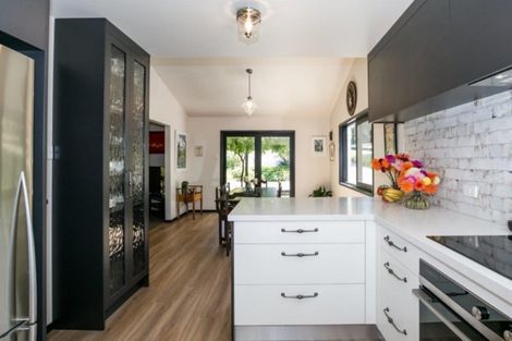 Photo of property in 2067 Taihape Road, Sherenden, Hastings, 4179