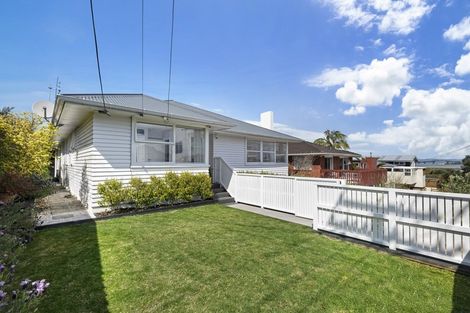 Photo of property in 24 Regent Street, Devonport, Auckland, 0624