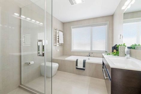 Photo of property in 7 Bounty Road, Long Bay, Auckland, 0630