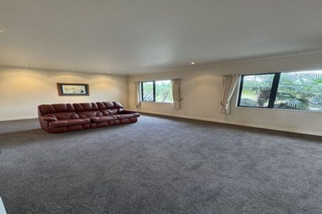 Photo of property in 115 Station Road, Kumeu, 0891