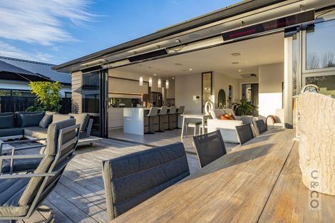 Photo of property in 21 Vogwill Road, Kumeu, 0810