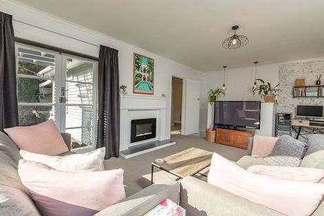 Photo of property in 10 Allen Terrace, Tawa, Wellington, 5028