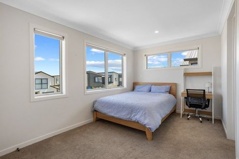 Photo of property in 11 Toanui Road, Hobsonville, Auckland, 0616