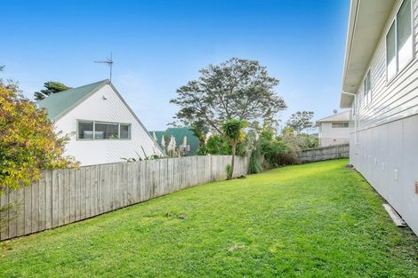 Photo of property in 13b Vipond Road, Stanmore Bay, Whangaparaoa, 0932