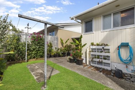 Photo of property in 2/7 Willerton Avenue, New Lynn, Auckland, 0600