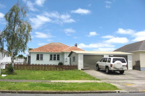 Photo of property in 12 Russell Avenue, Pukekohe, 2120