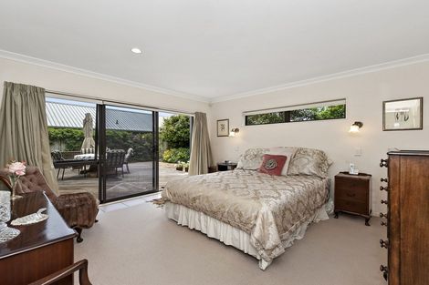 Photo of property in 16 Drumfearn Place, Rototuna, Hamilton, 3210