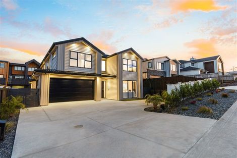 Photo of property in 6 Luff Place, Long Bay, Auckland, 0630