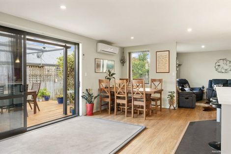 Photo of property in 14 Ripple Grove, Waiuku, 2123