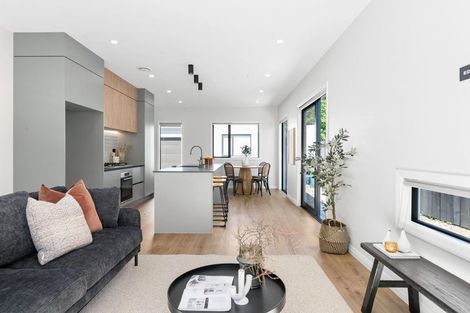 Photo of property in 3/64 Banbury Crescent, Fairfield, Hamilton, 3214