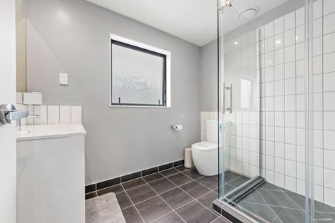 Photo of property in 16 Kearns Drive, Hobsonville, Auckland, 0616