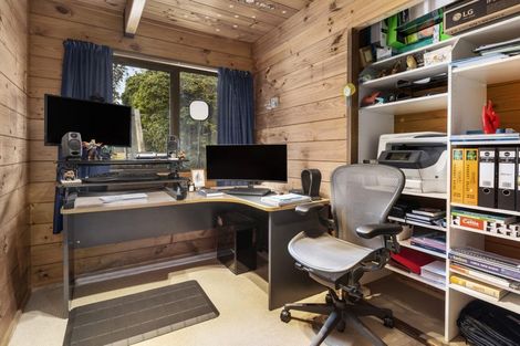 Photo of property in 56 David Crescent, Karori, Wellington, 6012