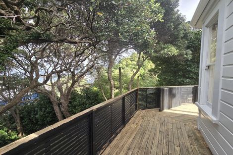 Photo of property in 4 Rangiora Avenue, Kaiwharawhara, Wellington, 6035