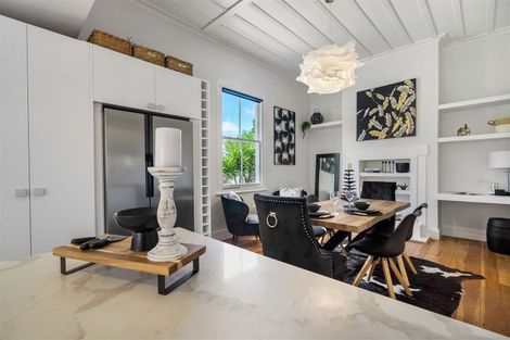 Photo of property in 151 Glenfield Road, Hillcrest, Auckland, 0626