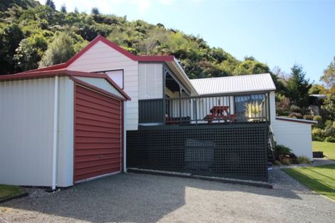 Photo of property in 8 Thompson Place, Anakiwa, Picton, 7281