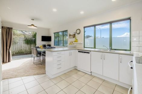 Photo of property in 6 Beachwater Grove, Paraparaumu Beach, Paraparaumu, 5032
