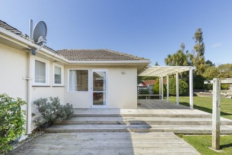Photo of property in 37 Parkland Crescent, Terrace End, Palmerston North, 4410