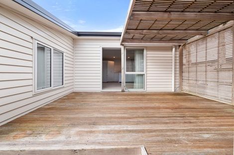 Photo of property in 11 Kamahi Crescent, Papamoa Beach, Papamoa, 3118
