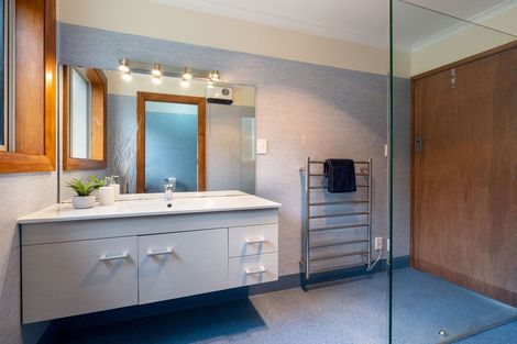 Photo of property in 64 Doon Street, Vauxhall, Dunedin, 9013