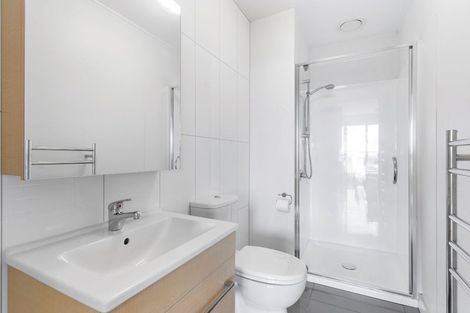 Photo of property in Twin Towers, 802/17 Putney Way, Manukau, Auckland, 2104