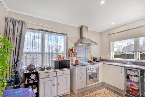 Photo of property in 2/90 Pakuranga Road, Pakuranga, Auckland, 2010