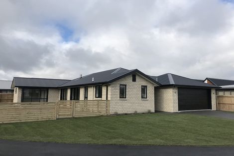 Photo of property in 28 Robert Duncan Road, Belfast, Christchurch, 8051