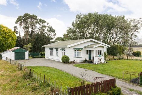 Photo of property in 35 Raukawa Road, Ashhurst, Palmerston North, 4470