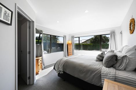 Photo of property in 13 Mangakoea Place, St Andrews, Hamilton, 3200