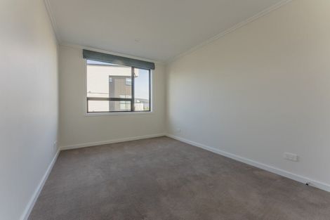 Photo of property in 28 Marine Parade, Hobsonville, Auckland, 0616