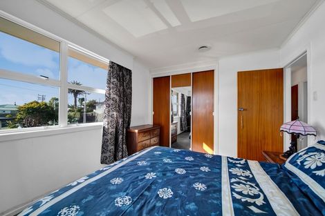 Photo of property in 124 Pioneer Road, Moturoa, New Plymouth, 4310