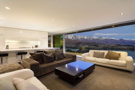 Photo of property in 74 Panorama Terrace, Queenstown, 9300