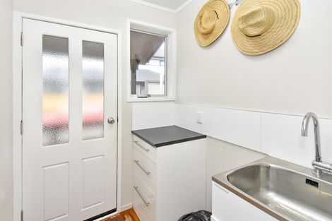 Photo of property in 158 Chichester Drive, Rosehill, Papakura, 2113