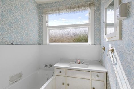 Photo of property in 37 Mcsaveneys Road, Marshland, Christchurch, 8051