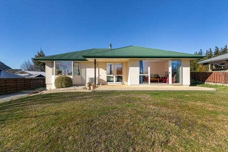 Photo of property in 7 Kings Drive, Wanaka, 9305