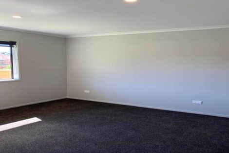 Photo of property in 15 Shearwater Lane, Whitby, Porirua, 5024
